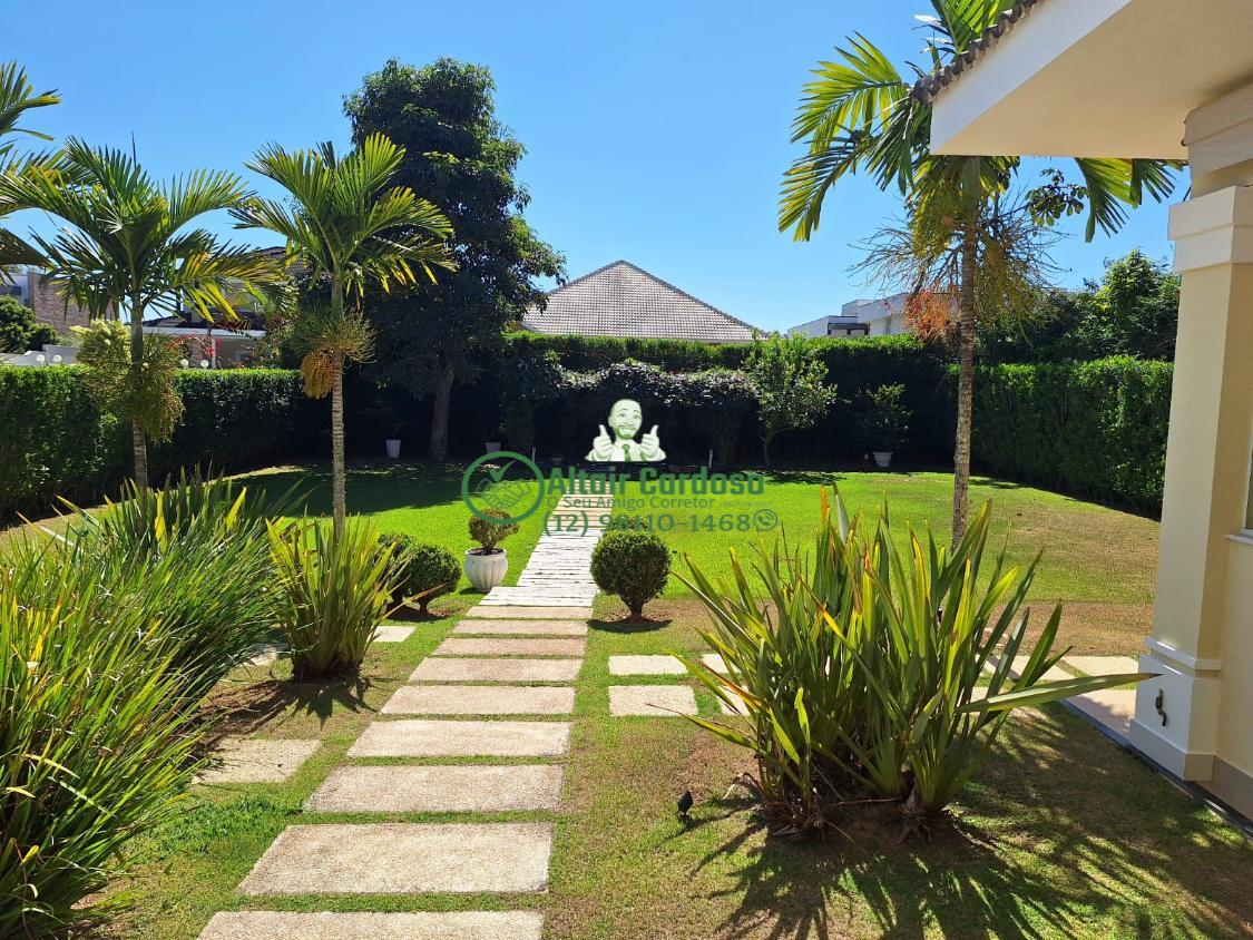 Casa à venda com 4 quartos, 400m² - Foto 2