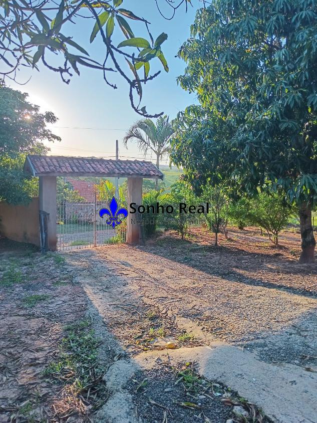 Fazenda à venda com 4 quartos, 1000m² - Foto 1