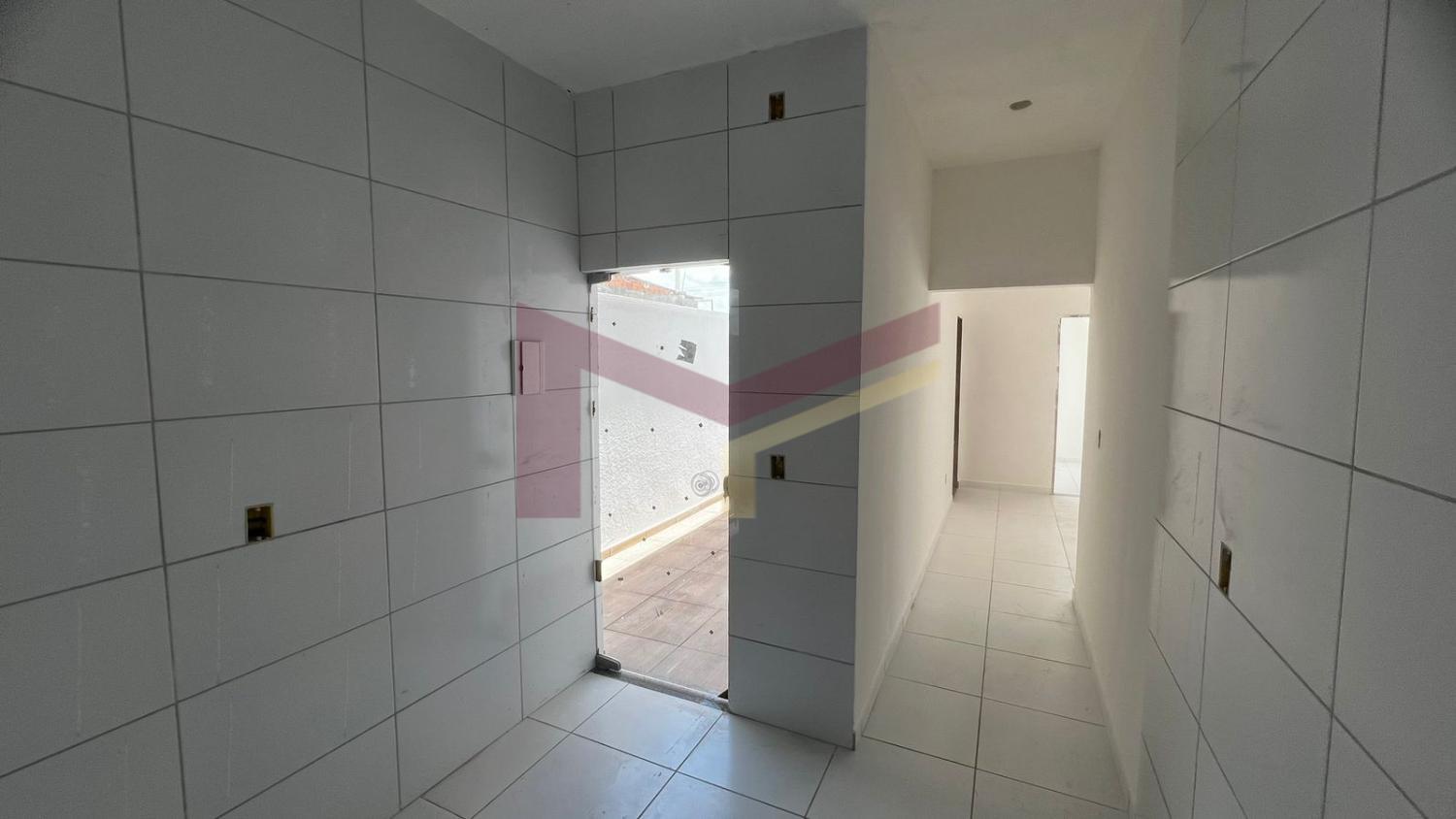 Casa à venda com 2 quartos, 122m² - Foto 2