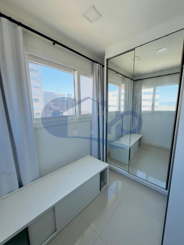 Apartamento à venda com 3 quartos, 130m² - Foto 4