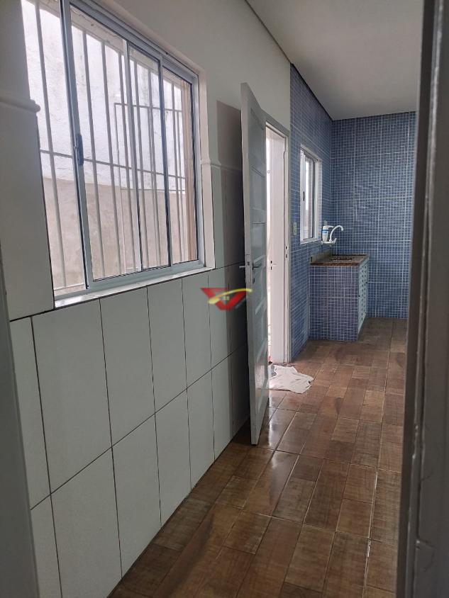 Casa à venda com 2 quartos, 90m² - Foto 8