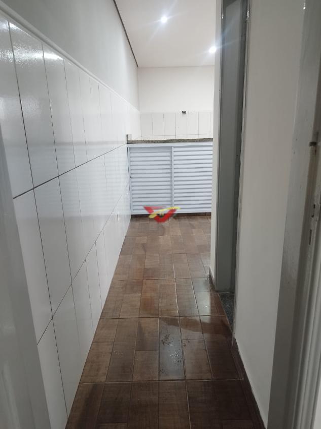 Casa à venda com 2 quartos, 90m² - Foto 12