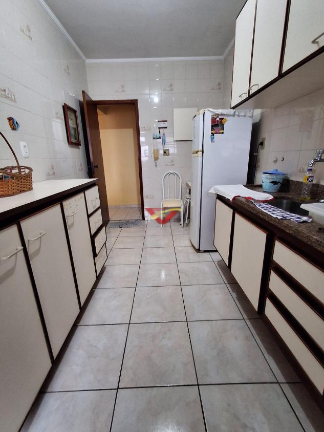 Apartamento à venda com 1 quarto, 60m² - Foto 5