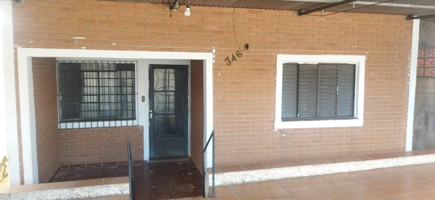 Casa à venda com 5 quartos, 195m² - Foto 1