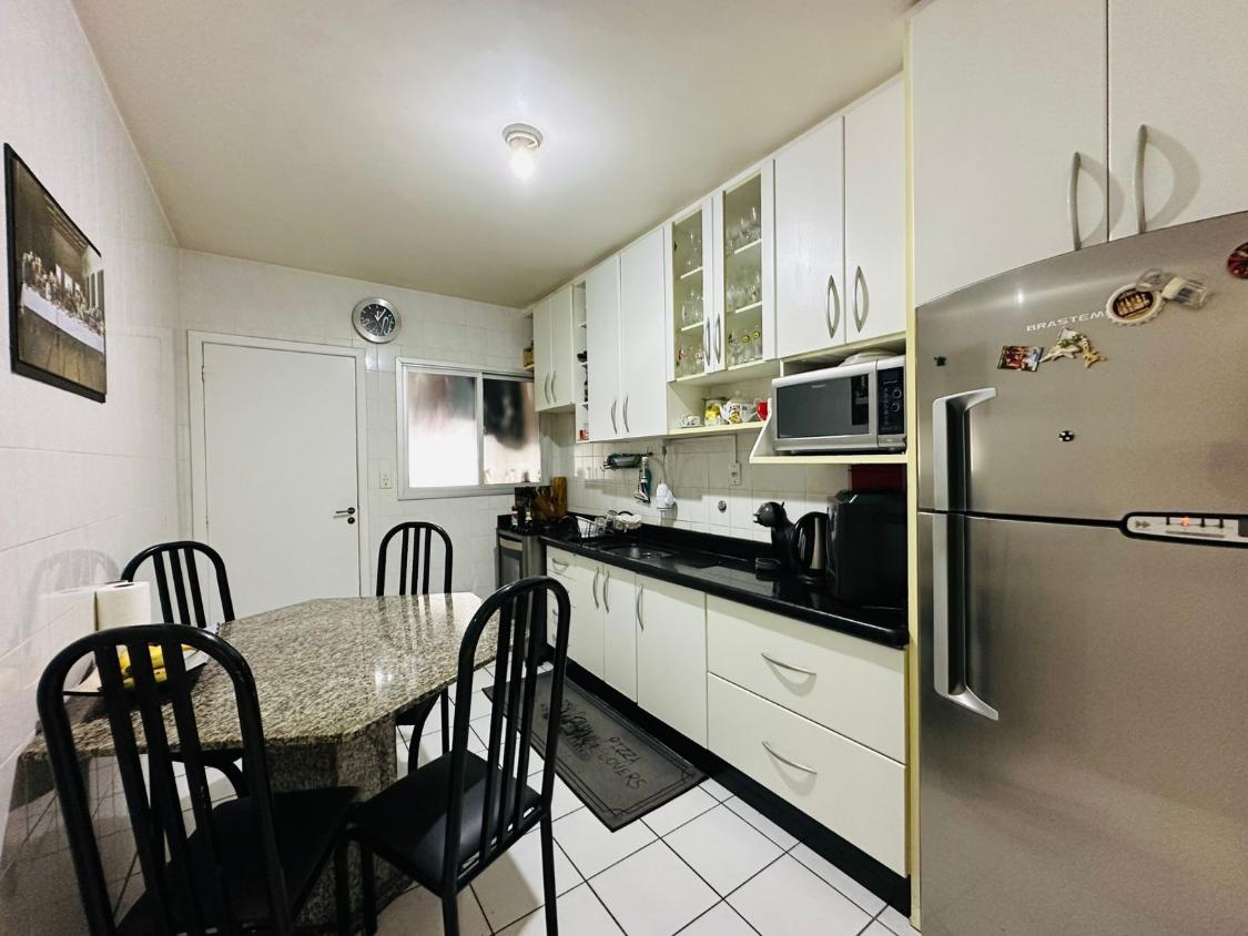 Apartamento à venda com 3 quartos, 109m² - Foto 3