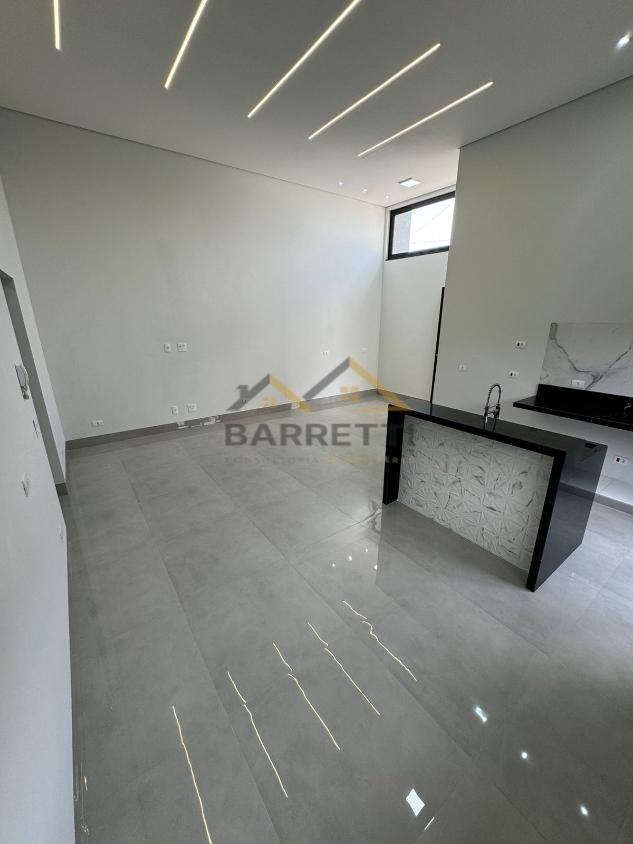 Casa à venda com 3 quartos, 227m² - Foto 4