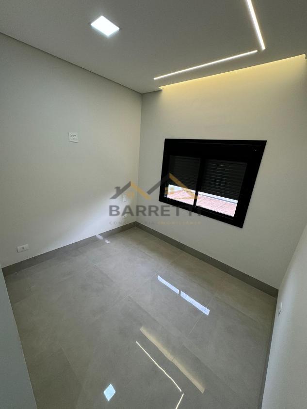 Casa à venda com 3 quartos, 227m² - Foto 9