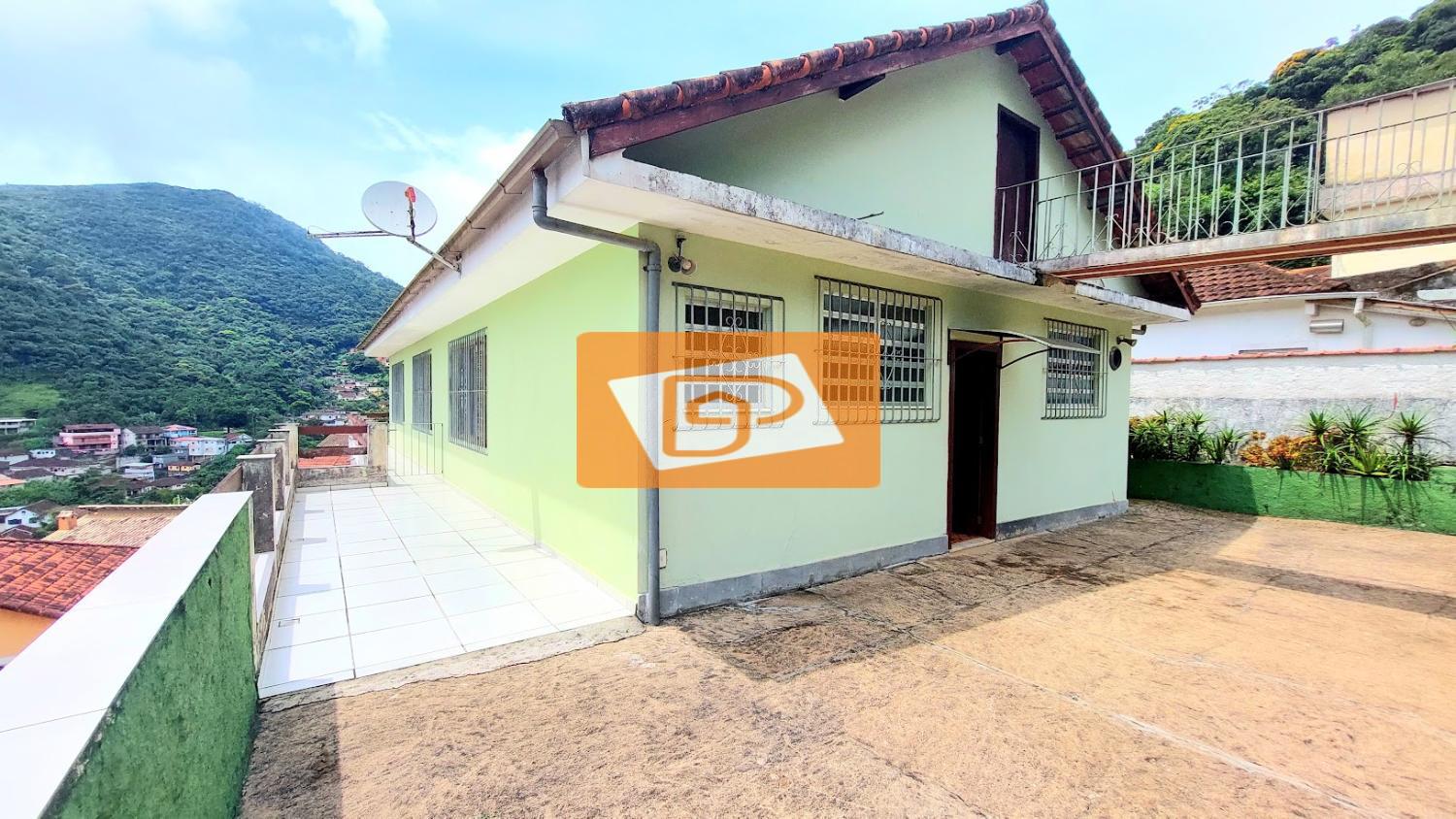 Casa à venda com 4 quartos, 274m² - Foto 1