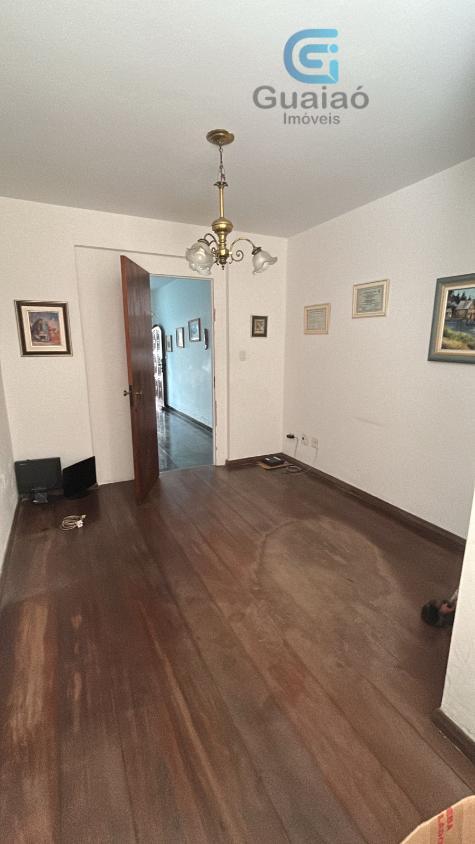 Casa para alugar com 3 quartos, 200m² - Foto 2