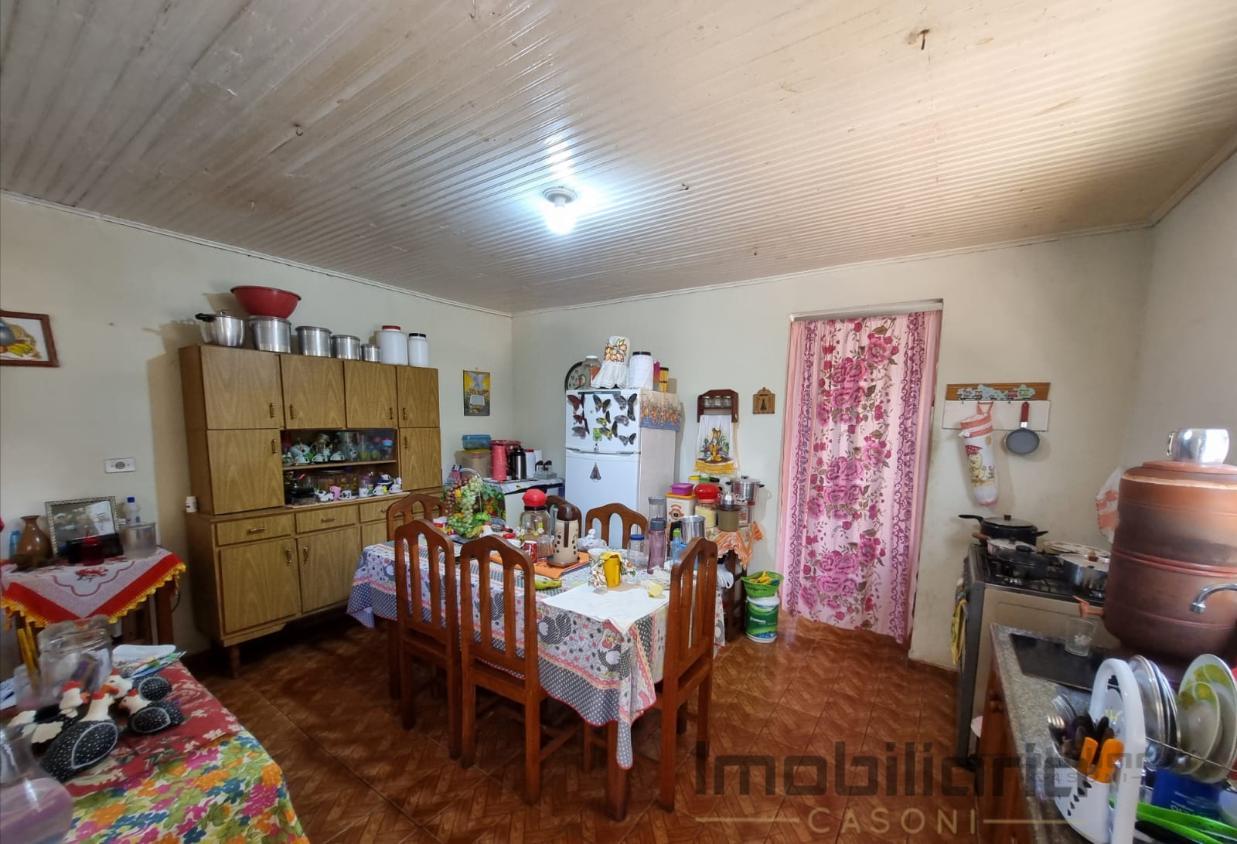 Casa à venda com 2 quartos, 300m² - Foto 1
