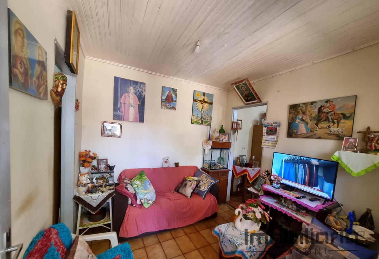 Casa à venda com 2 quartos, 300m² - Foto 2