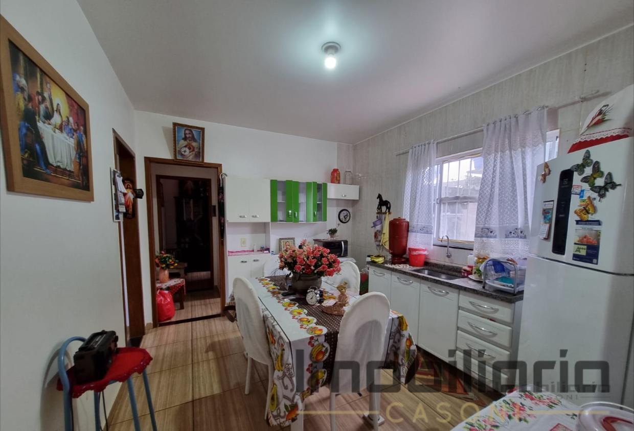 Casa à venda com 2 quartos, 300m² - Foto 9