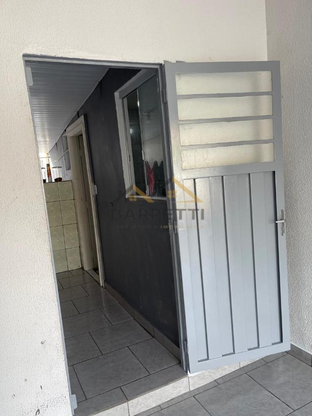 Casa à venda com 2 quartos, 89m² - Foto 2