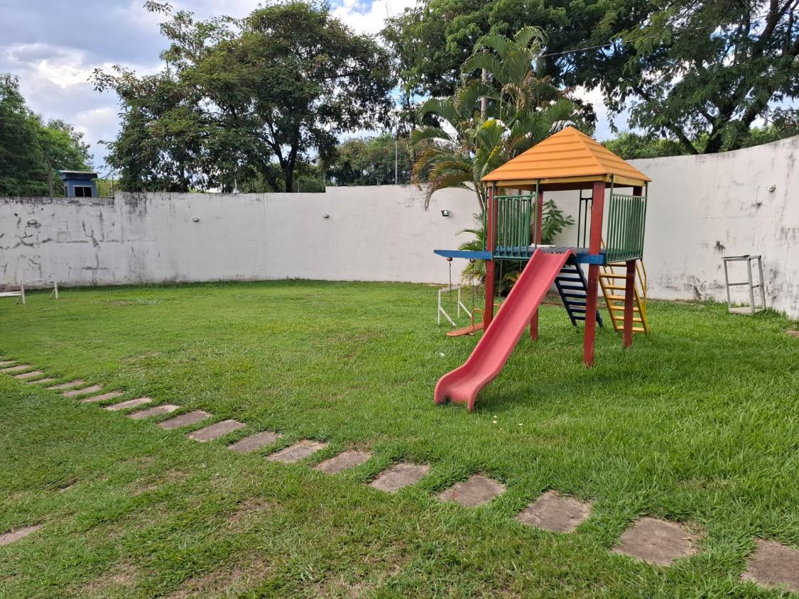 Casa de Condomínio à venda com 3 quartos, 293m² - Foto 3