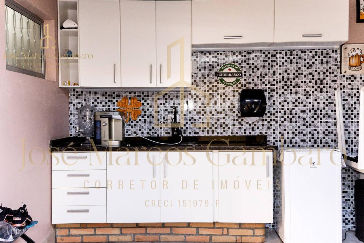 Casa à venda com 3 quartos, 180m² - Foto 3