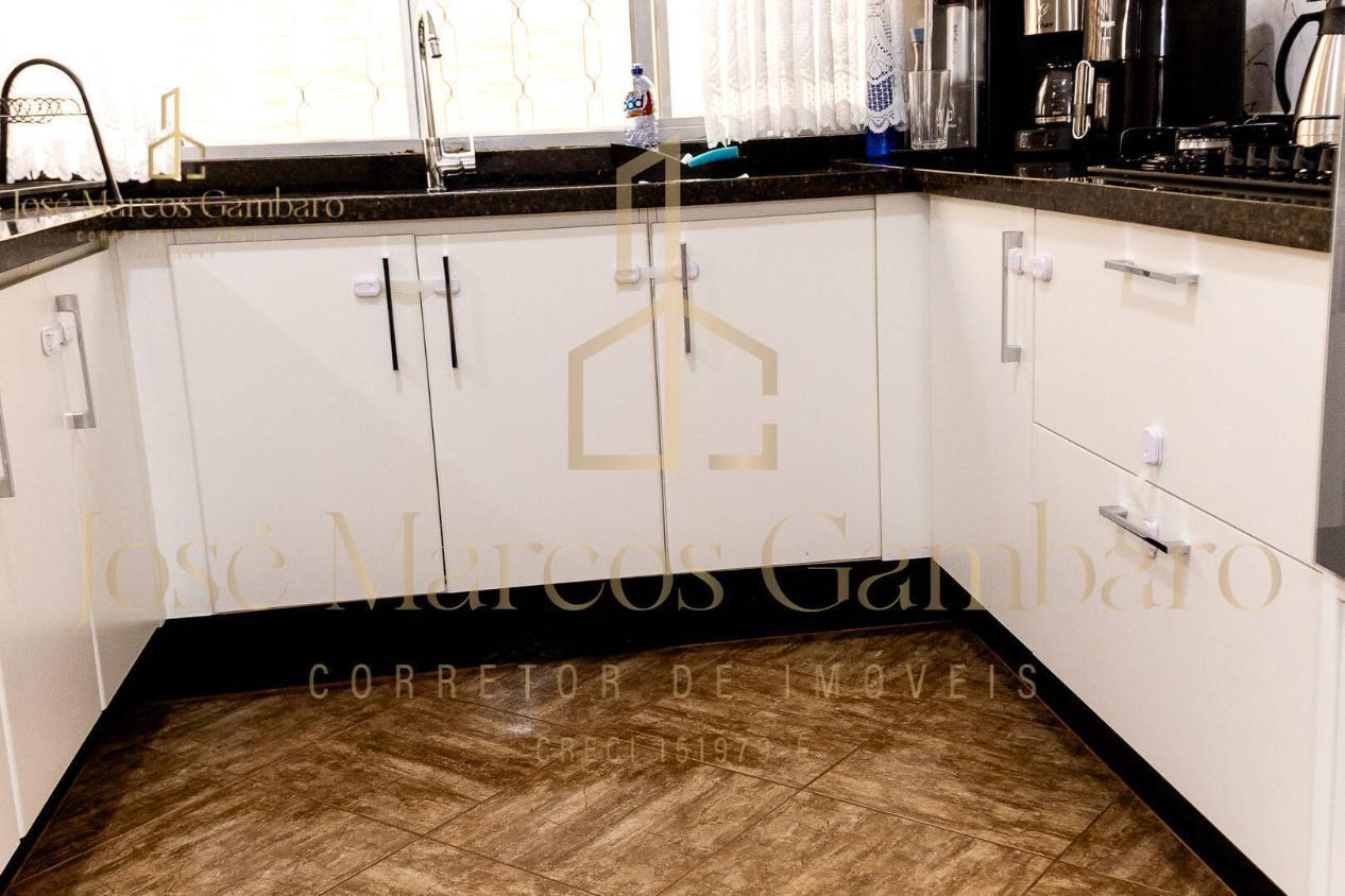 Casa à venda com 3 quartos, 180m² - Foto 30