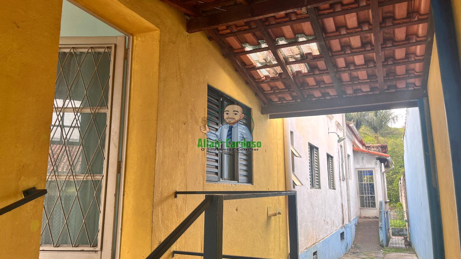 Casa à venda com 4 quartos, 186m² - Foto 2