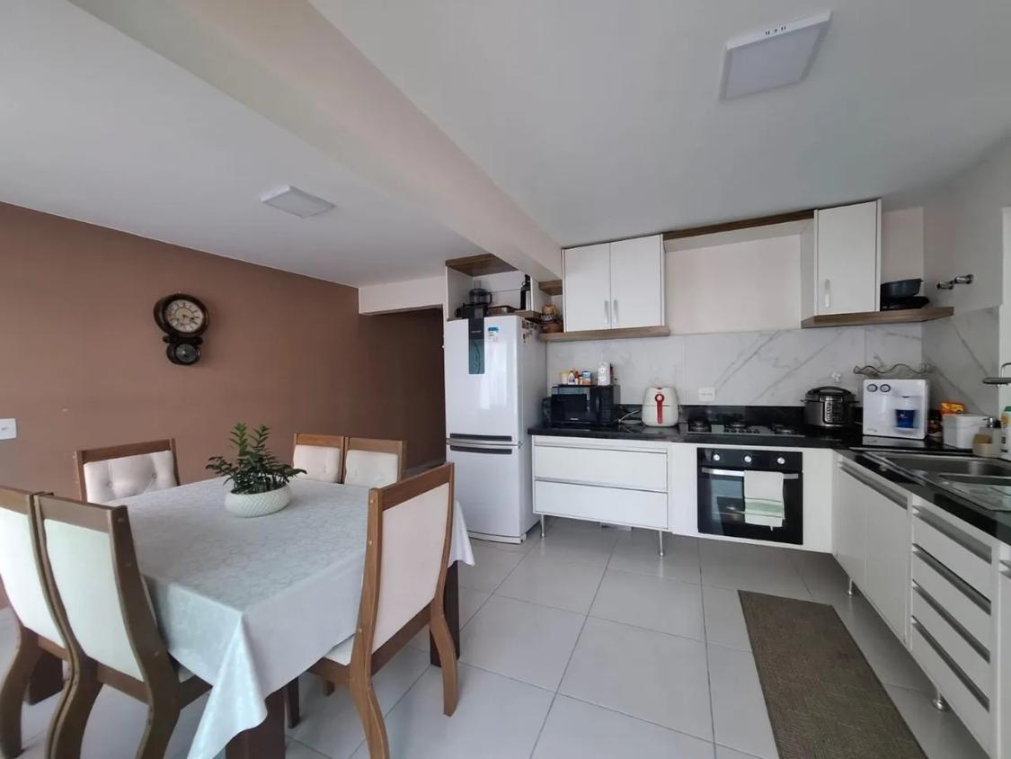 Casa à venda e aluguel com 7 quartos, 295m² - Foto 10
