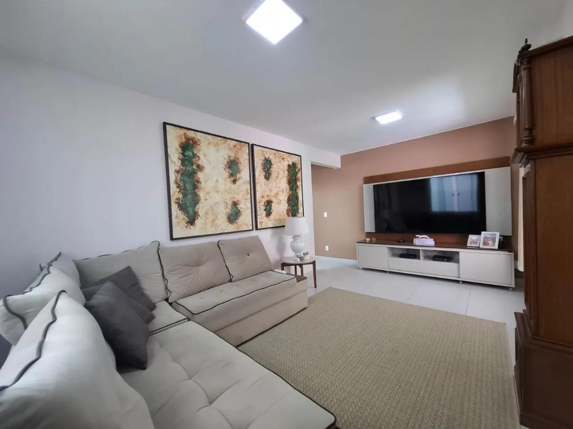 Casa à venda e aluguel com 7 quartos, 295m² - Foto 4