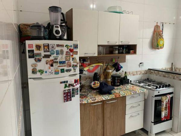Casa de Condomínio à venda e aluguel com 2 quartos, 54m² - Foto 2