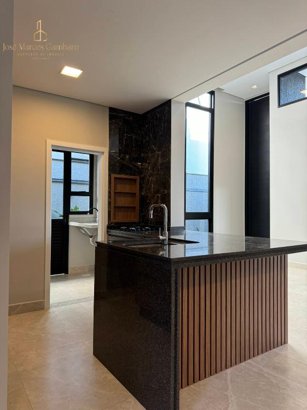 Casa de Condomínio à venda com 3 quartos, 189m² - Foto 1