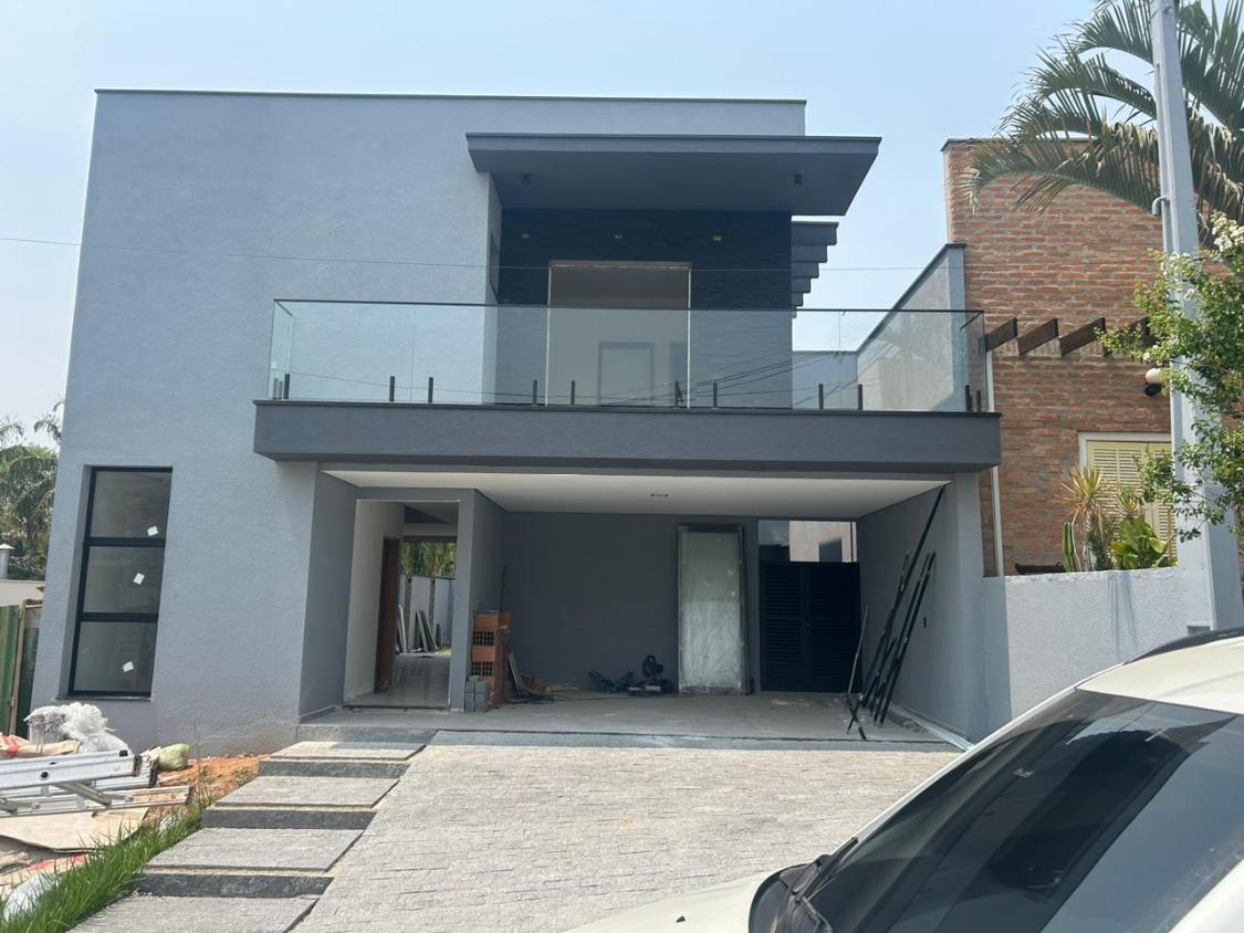Casa de Condomínio à venda com 3 quartos, 212m² - Foto 1