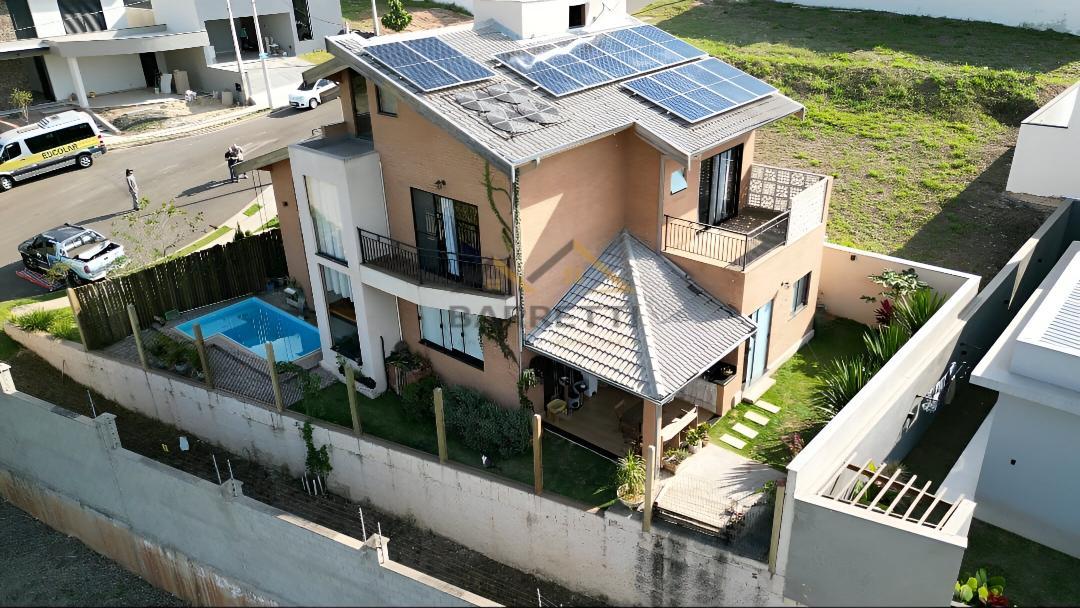 Casa de Condomínio à venda com 4 quartos, 260m² - Foto 2