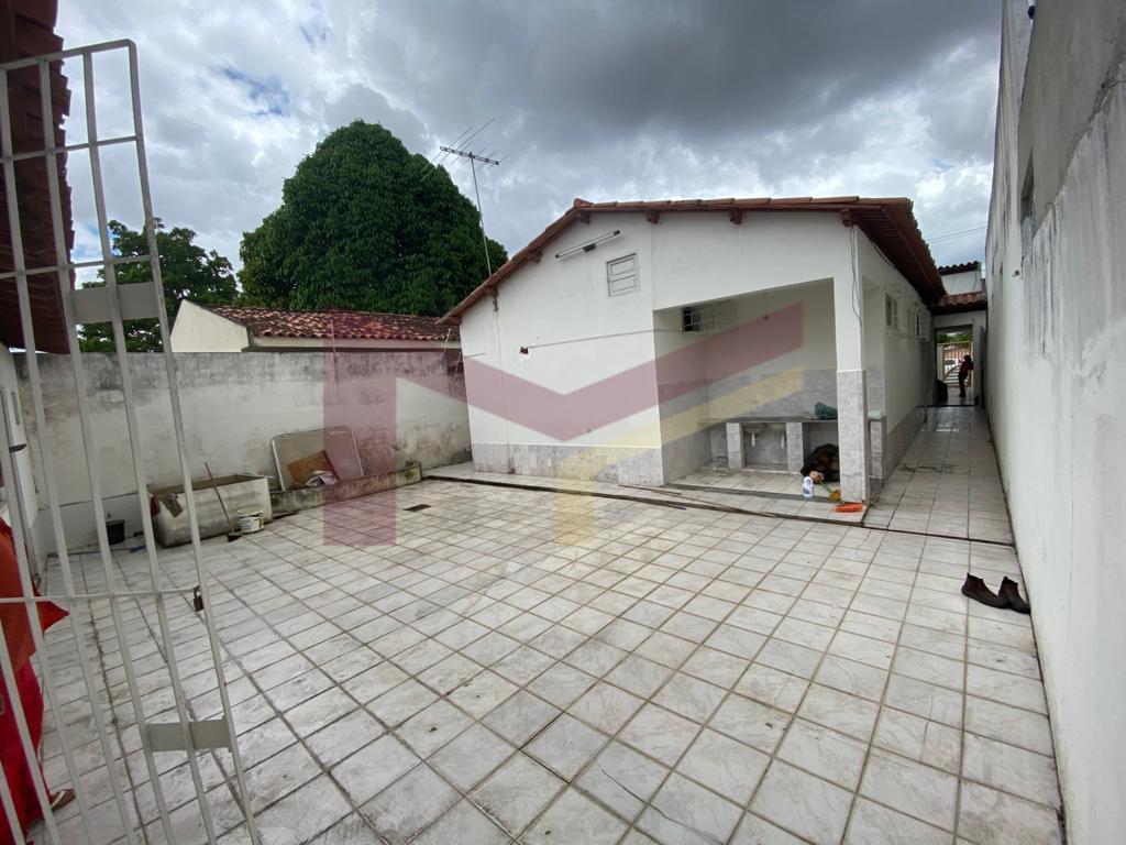 Casa à venda com 3 quartos, 150m² - Foto 14