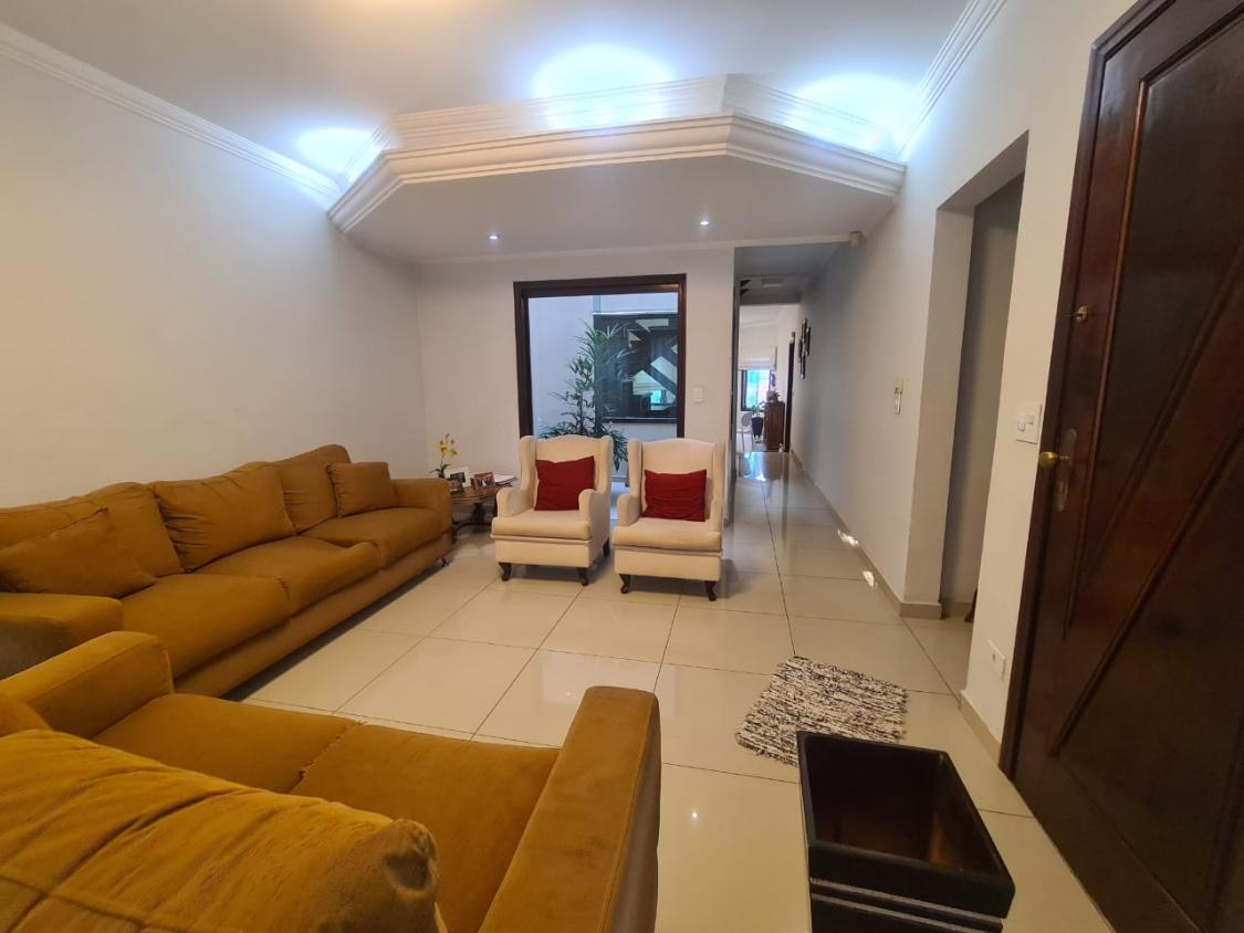 Casa de Condomínio à venda com 3 quartos, 200m² - Foto 2
