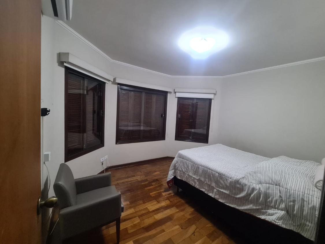 Casa de Condomínio à venda com 3 quartos, 200m² - Foto 4