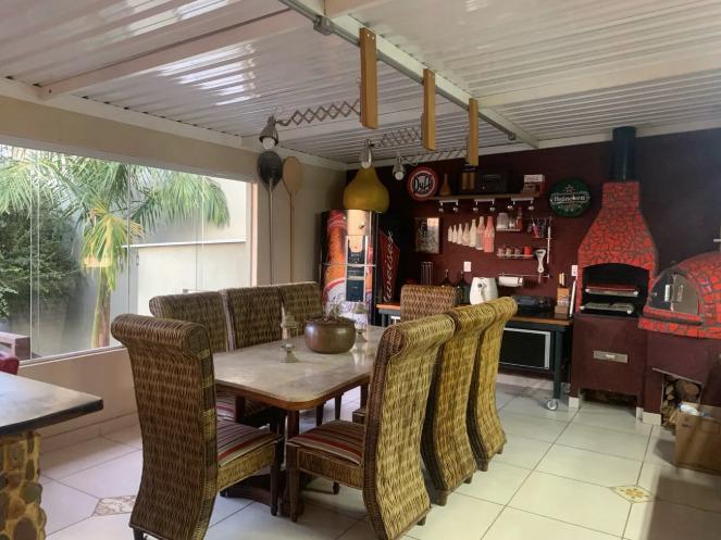 Casa de Condomínio à venda com 3 quartos, 270m² - Foto 6