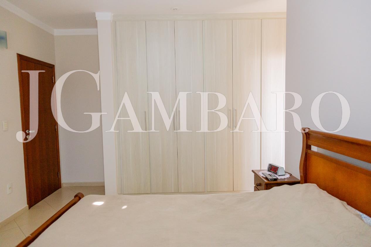 Casa de Condomínio à venda com 3 quartos, 250m² - Foto 17