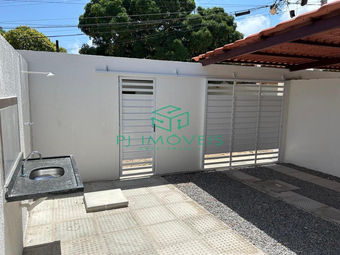 Casa à venda com 2 quartos, 45m² - Foto 5