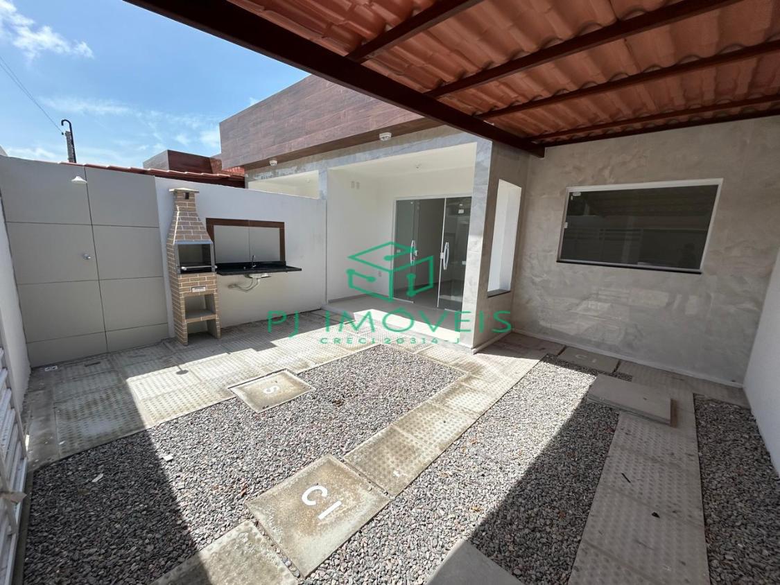 Casa à venda com 2 quartos, 45m² - Foto 3