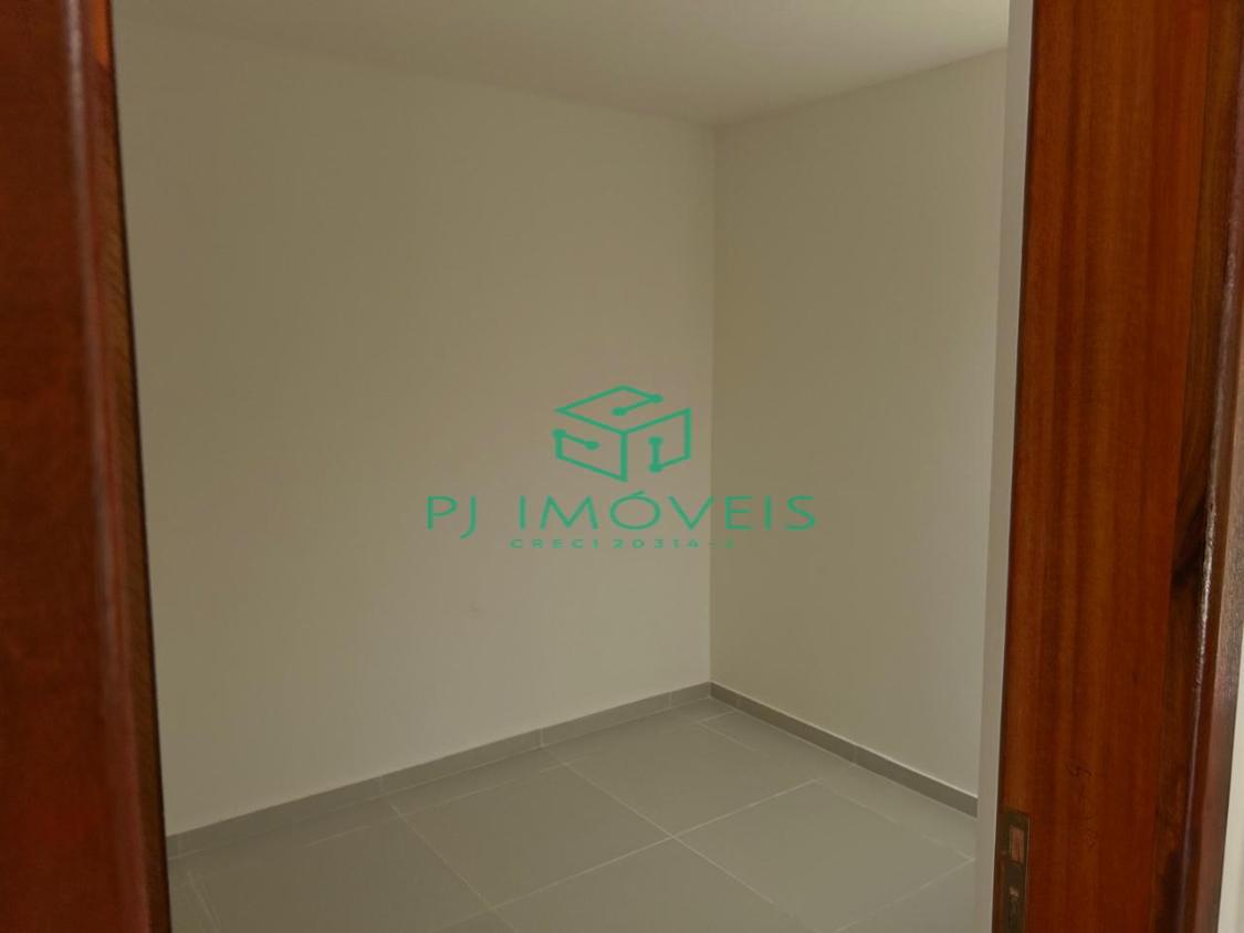 Casa à venda com 2 quartos, 45m² - Foto 14