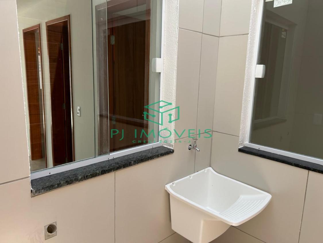 Casa à venda com 2 quartos, 45m² - Foto 17