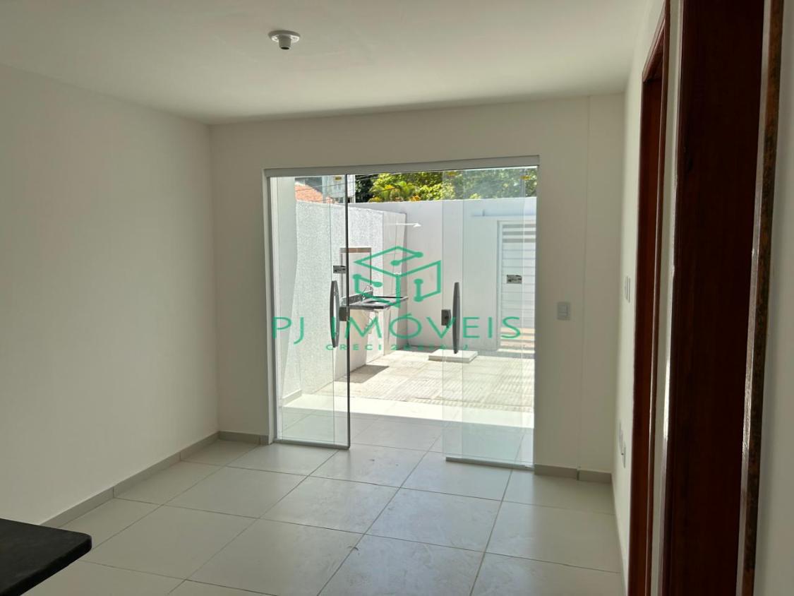 Casa à venda com 2 quartos, 45m² - Foto 7