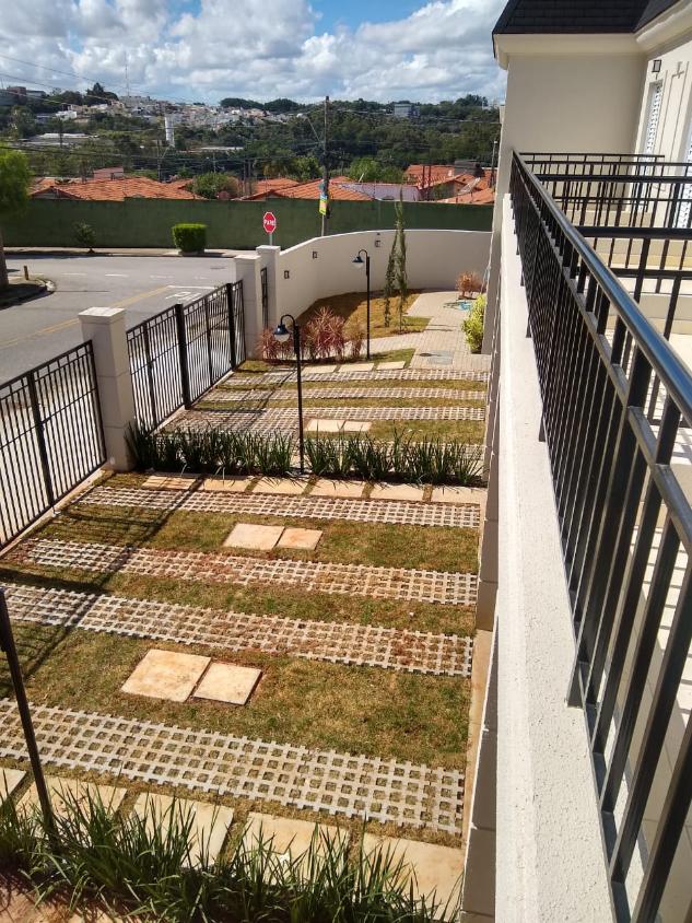Casa à venda com 2 quartos, 79m² - Foto 2