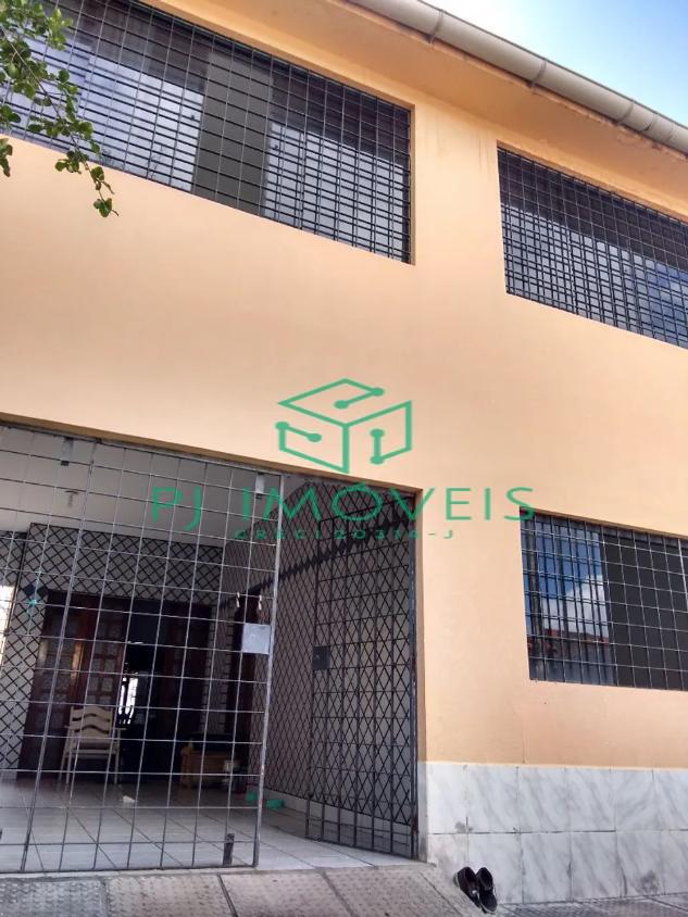 Casa para alugar com 6 quartos, 300m² - Foto 8