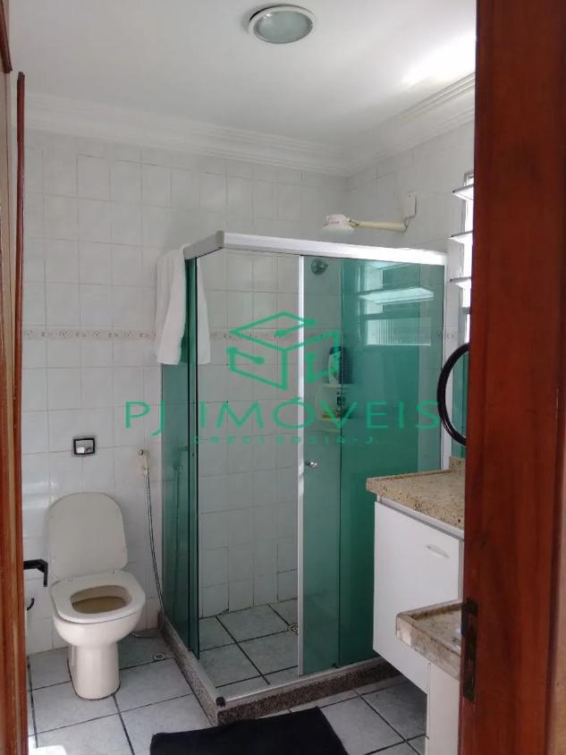 Casa para alugar com 6 quartos, 300m² - Foto 14