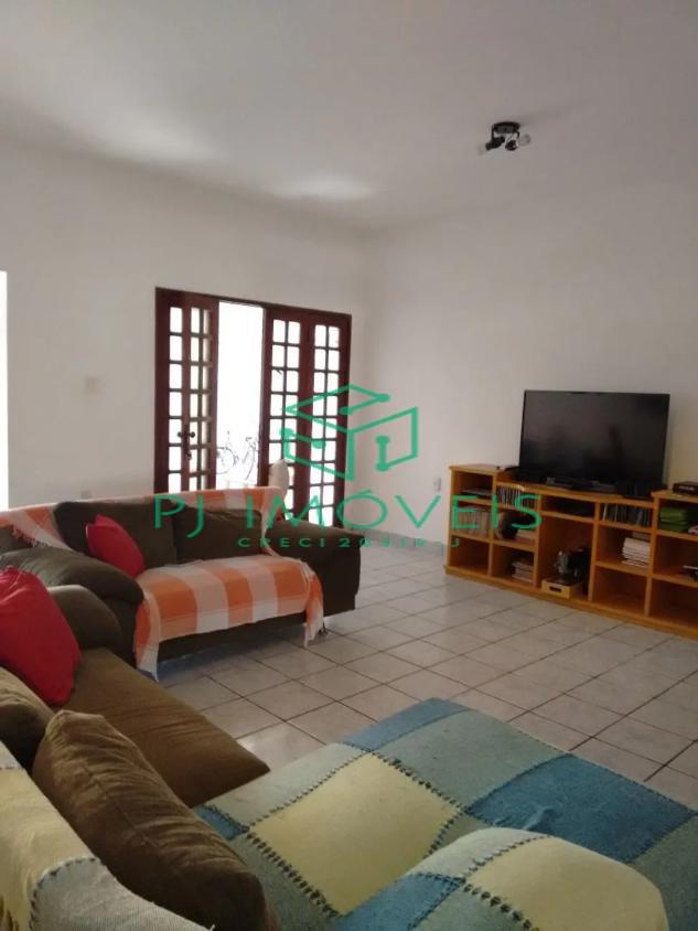 Casa para alugar com 6 quartos, 300m² - Foto 1