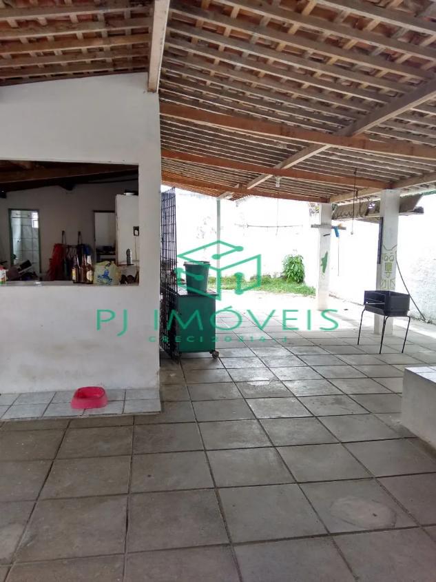 Casa para alugar com 6 quartos, 300m² - Foto 5