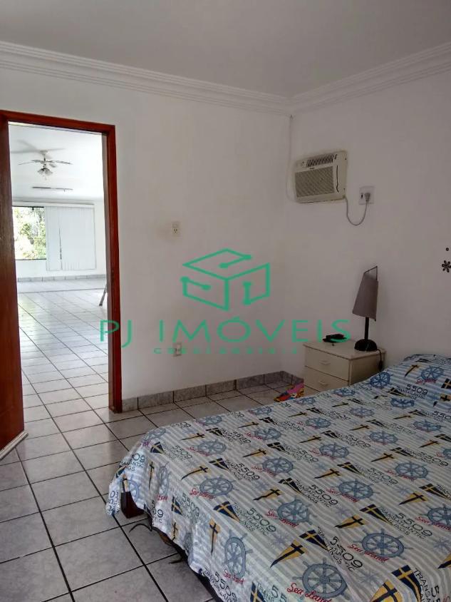 Casa para alugar com 6 quartos, 300m² - Foto 9