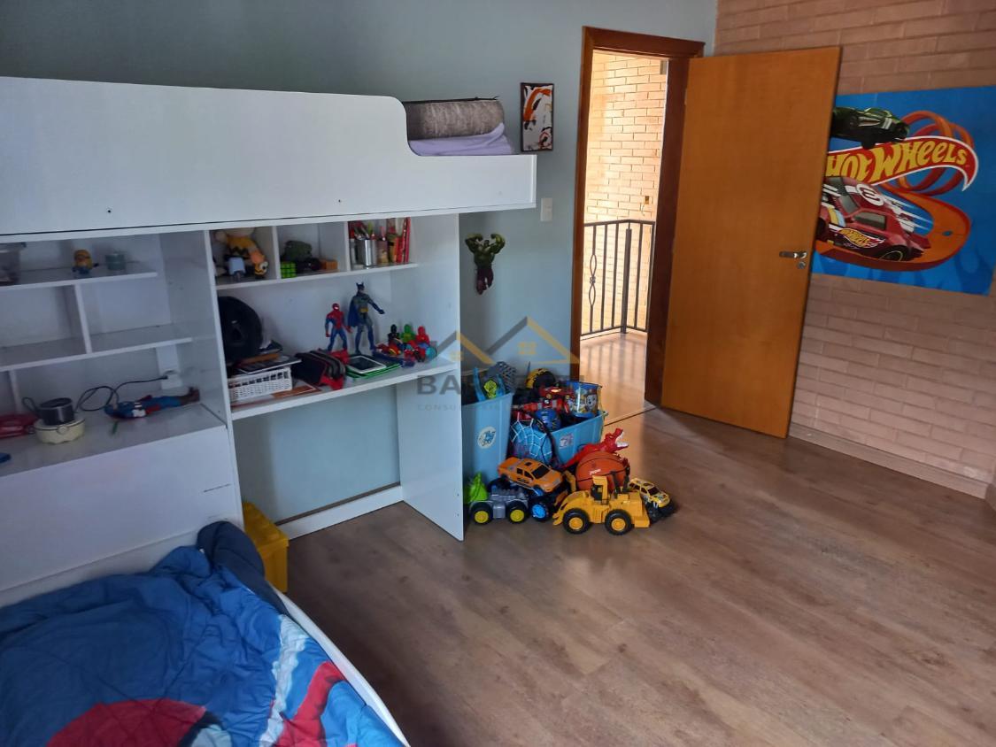 Casa, 4 quartos, 300 m² - Foto 29