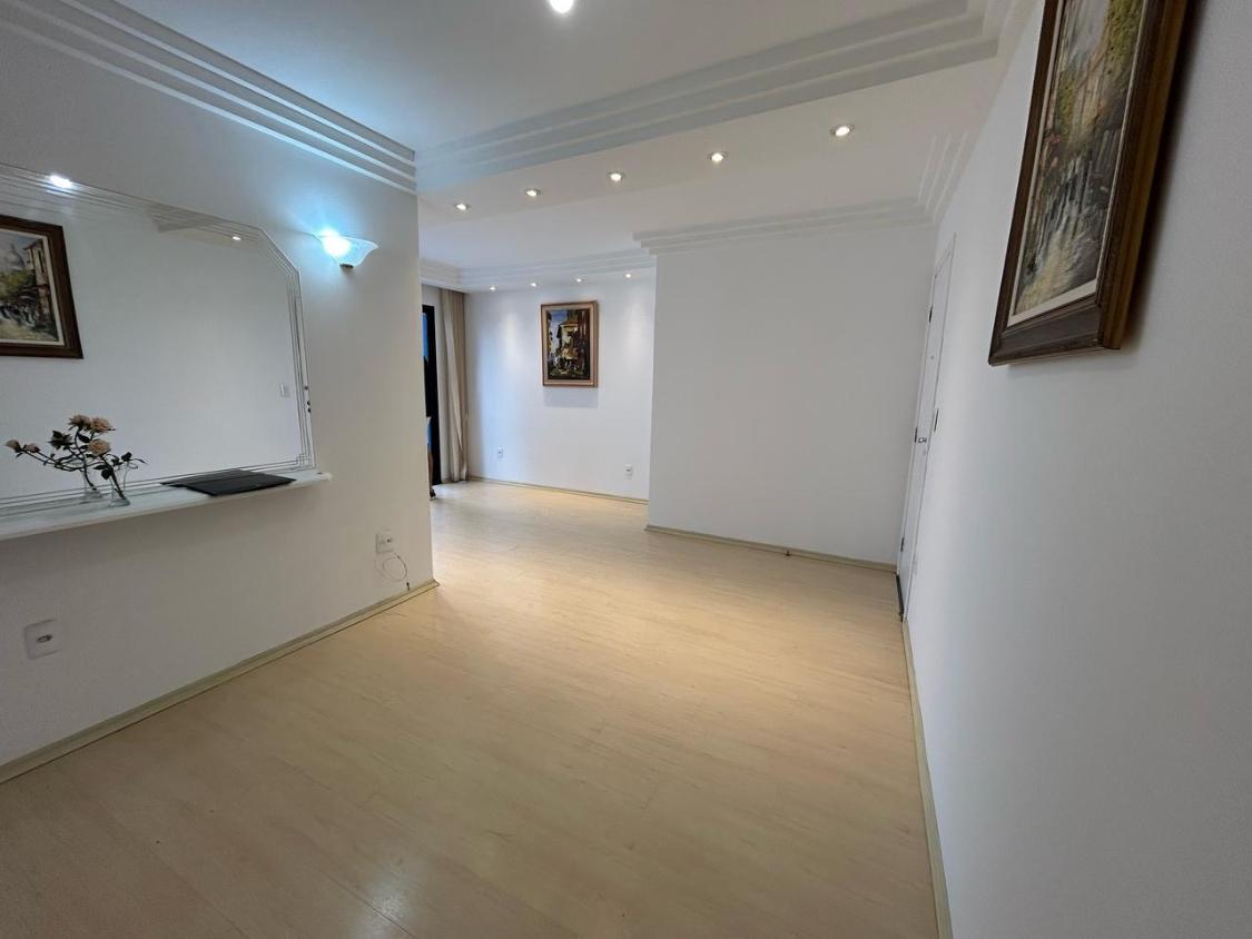 Apartamento à venda com 3 quartos, 81m² - Foto 1