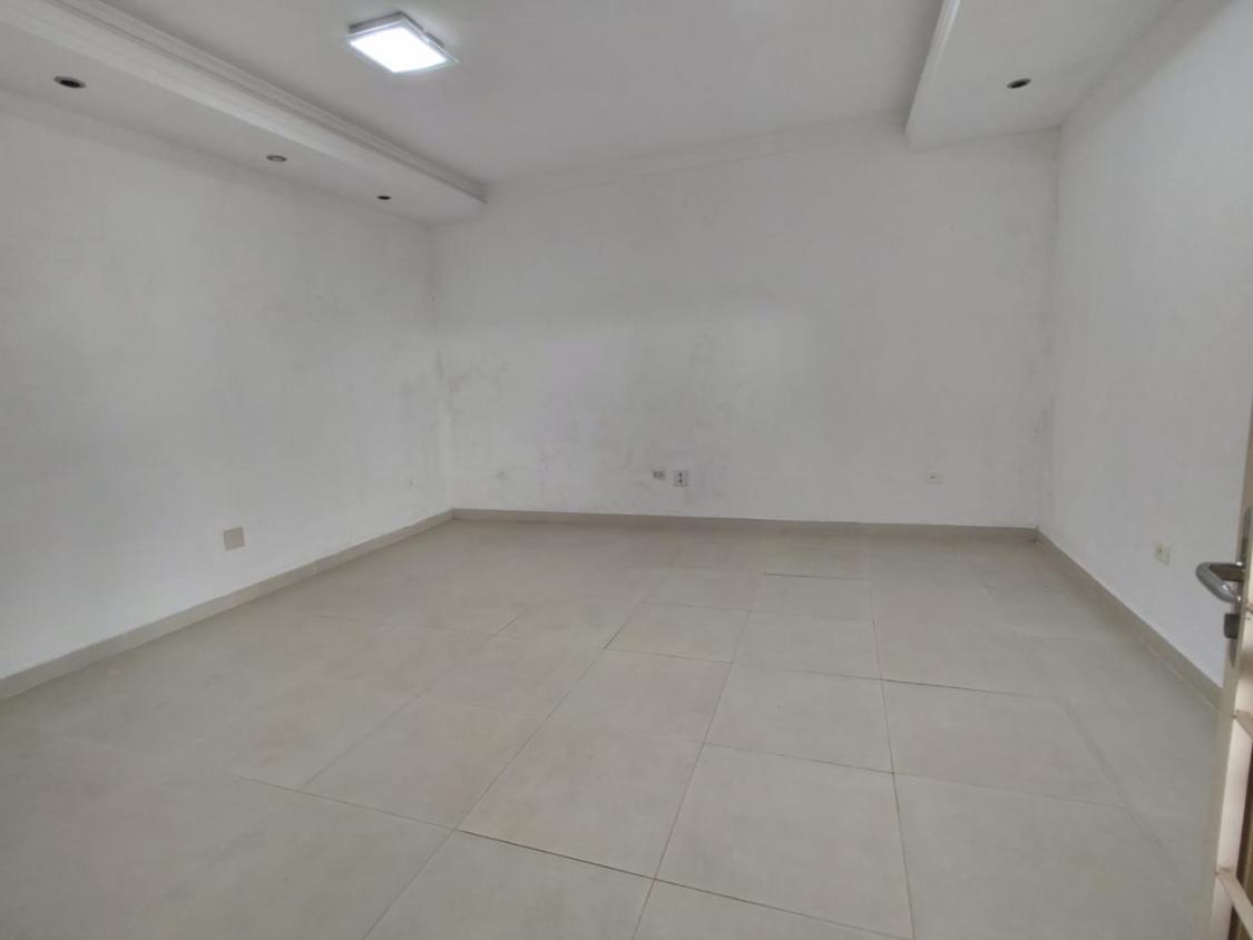 Casa à venda com 3 quartos, 250m² - Foto 11