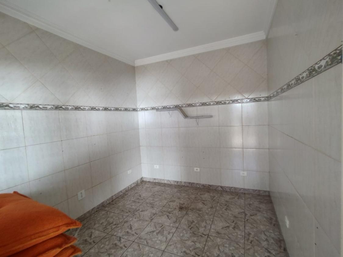 Casa à venda com 3 quartos, 250m² - Foto 8