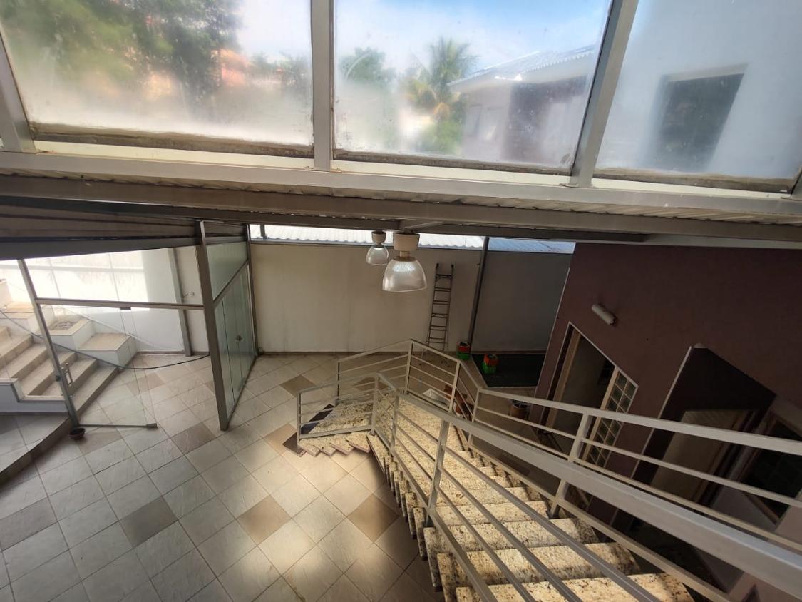 Casa à venda com 3 quartos, 250m² - Foto 13