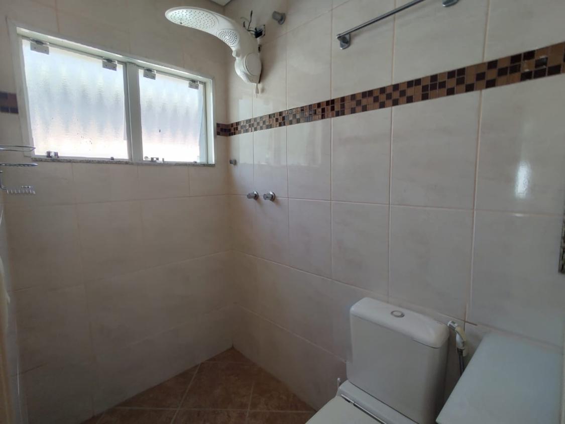 Casa à venda com 3 quartos, 250m² - Foto 15