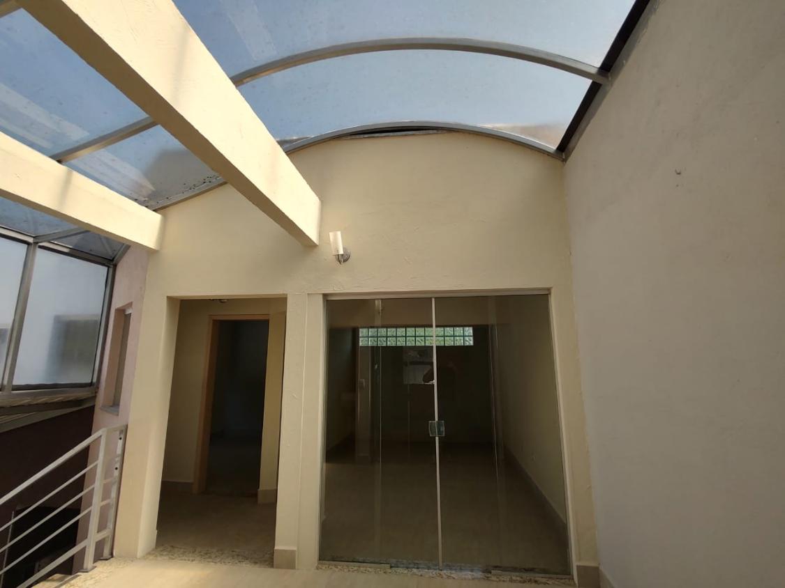 Casa à venda com 3 quartos, 250m² - Foto 24